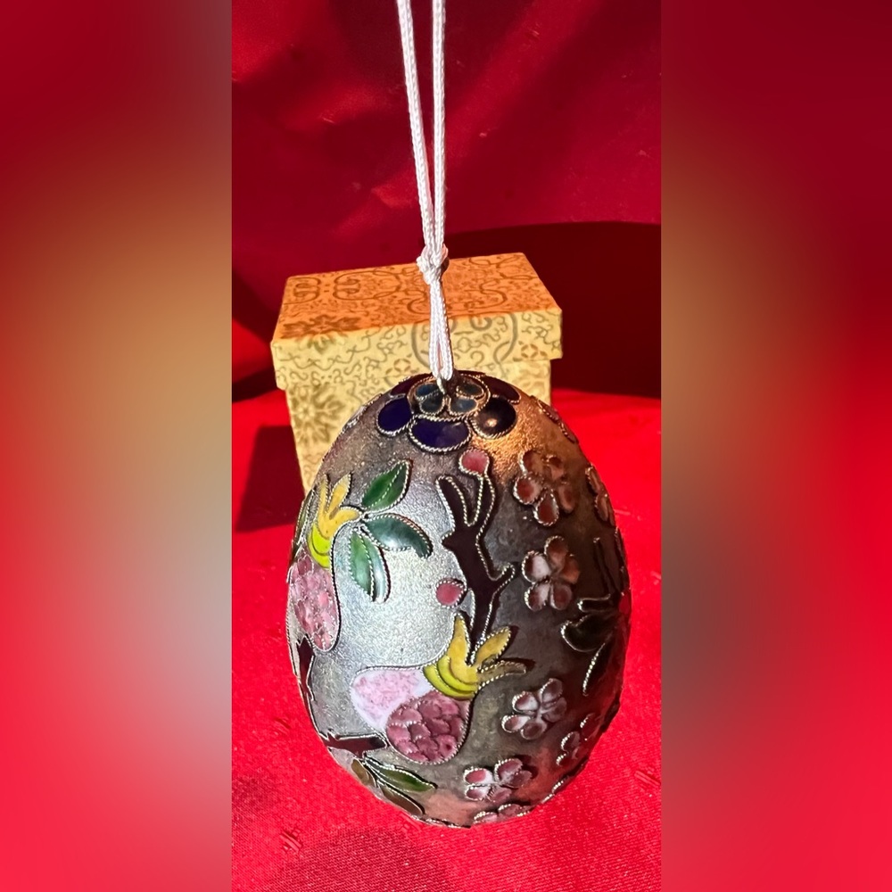 Vintage Cloisonné Egg: Embossed Enamel Tabletop Decor